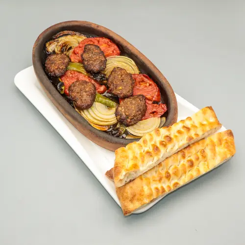 Kiremitte Kasap Köfte