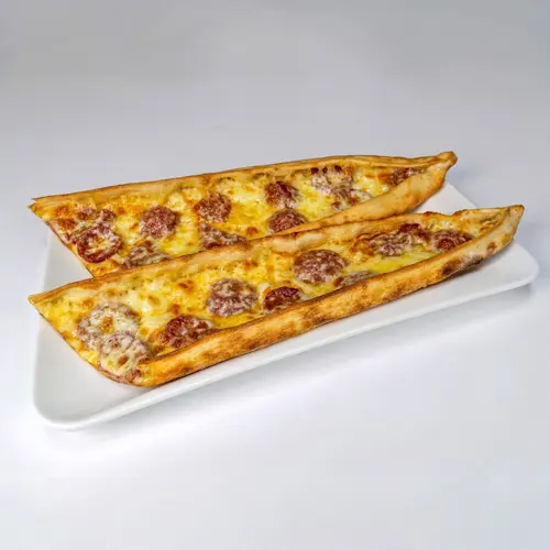 Sucuklu Pide